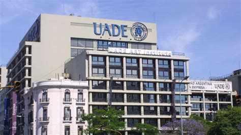 uade carreras